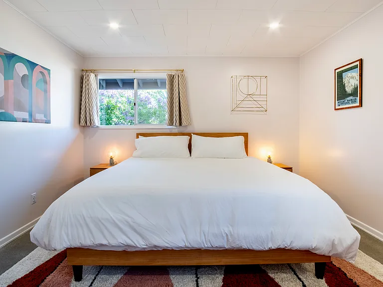 Bedroom 2 King Size - quality mattress