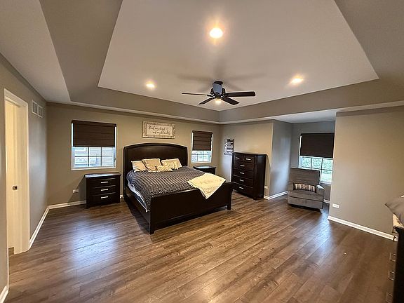 4th image of 412 E Frontier Dr