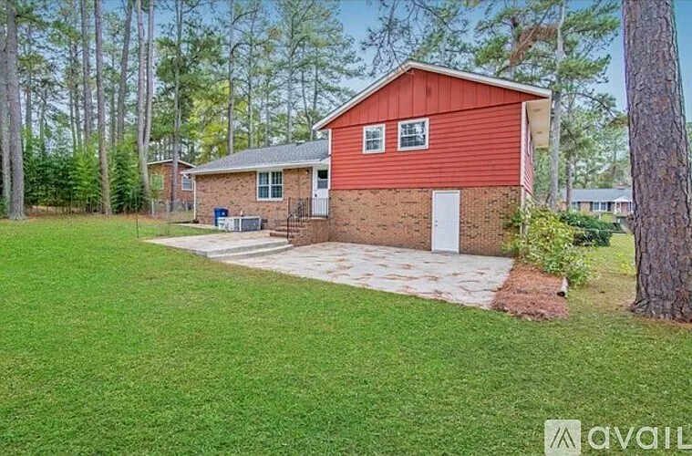 1712 Scampton Dr — Photo 28