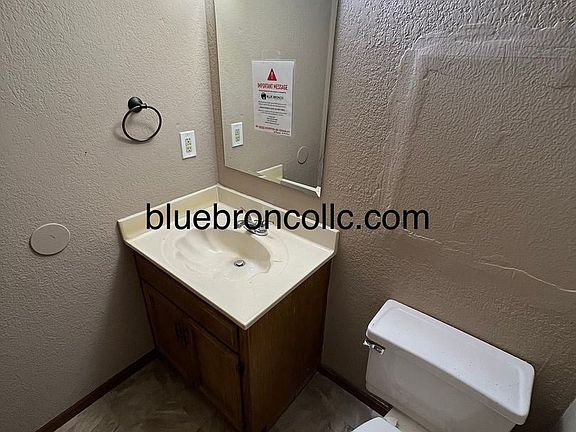3rd image of 138 SW Oxford Pl #11272057