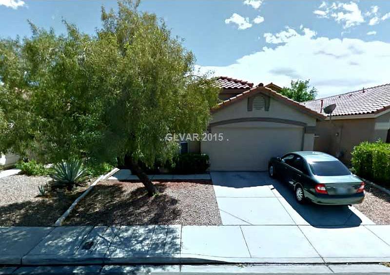1st image of 8149 W Gilmore Ave