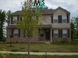 26830 W Parkside Dr, Taylor, MI 48180