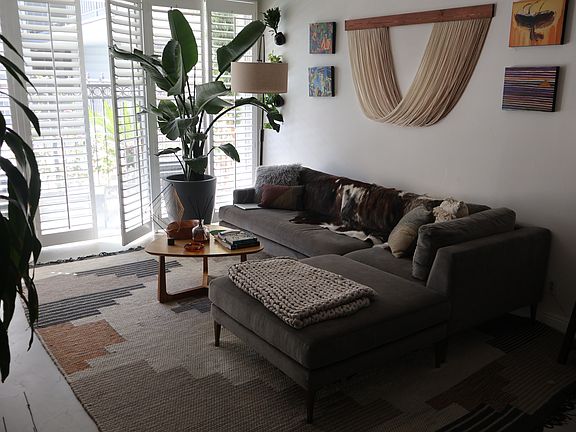 2nd image of 1351 N Crescent Heights Blvd APT 106