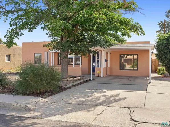 704 Madison St SE, Albuquerque, NM 87108