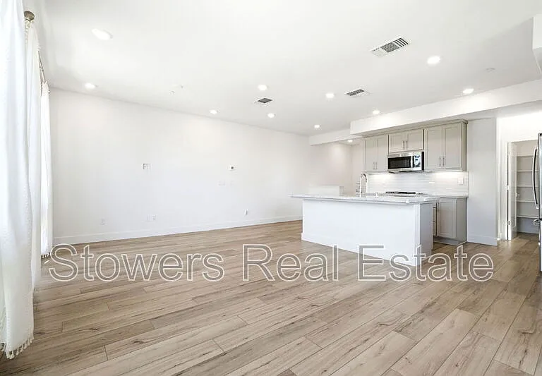 5527 Dublin Blvd — Photo 11