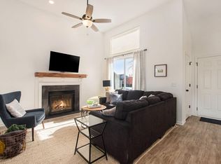 10708 W 115th St, Overland Park, KS 66210