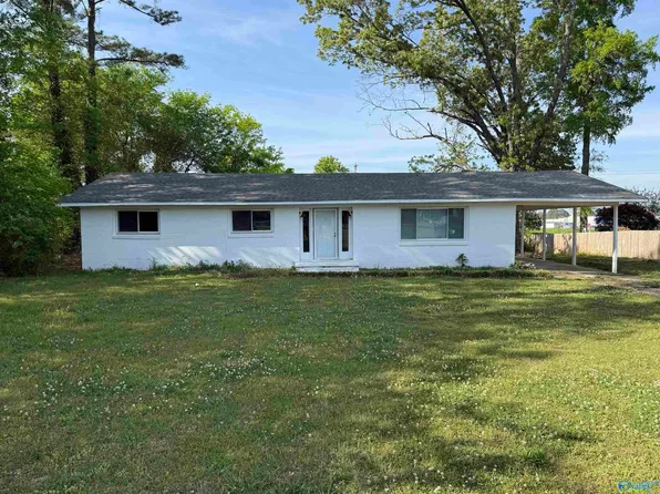 814 Cedar Lake Rd SW, Decatur, AL 35603