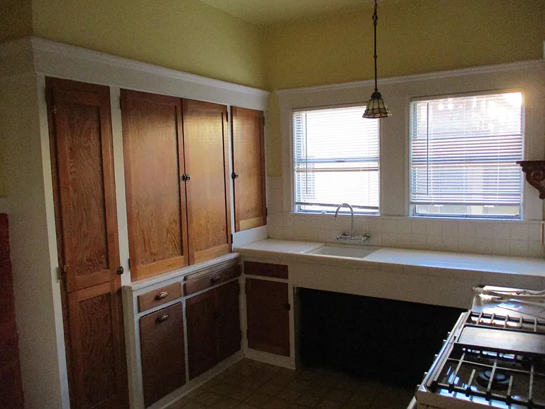 470 S 3rd St #2 — Photo 19