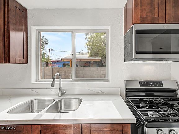2nd image of 2850 E 19th St