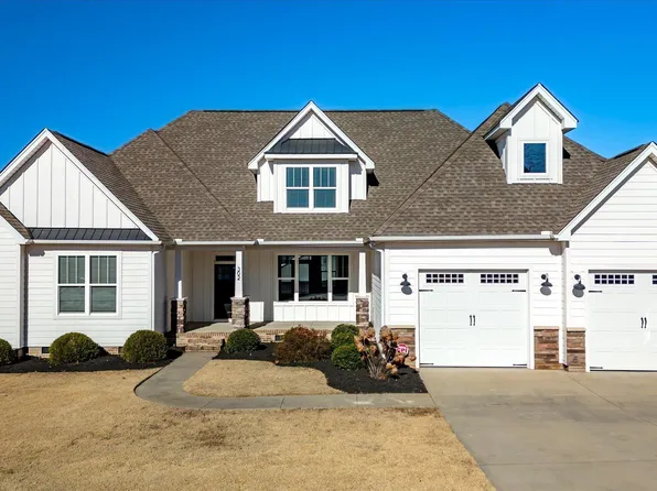 302 Kilburn Ln, Travelers Rest, SC 29690