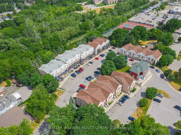 115 Main St S Unit 21, Newmarket, ON L3Y 8J2