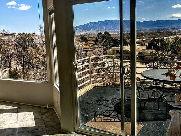 4th image of 1640 Cliffside Dr NW