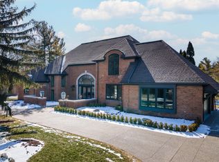4585 Kiftsgate Bnd, Bloomfield Hills, MI 48302