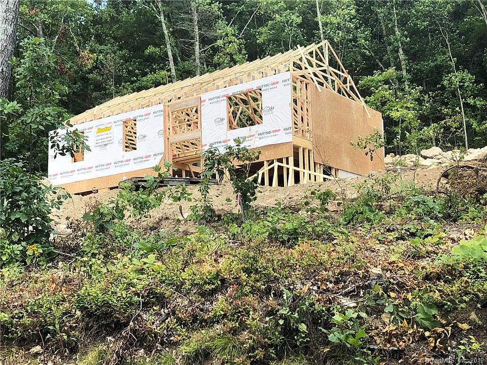 2nd image of 114 Pond Hill Rd