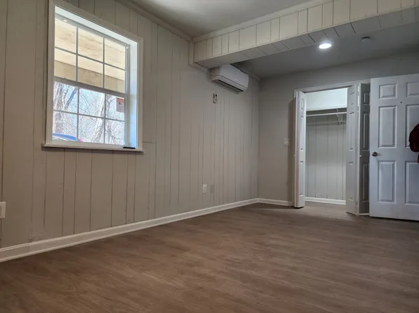 17571 Graham St, Dumfries, VA 22026