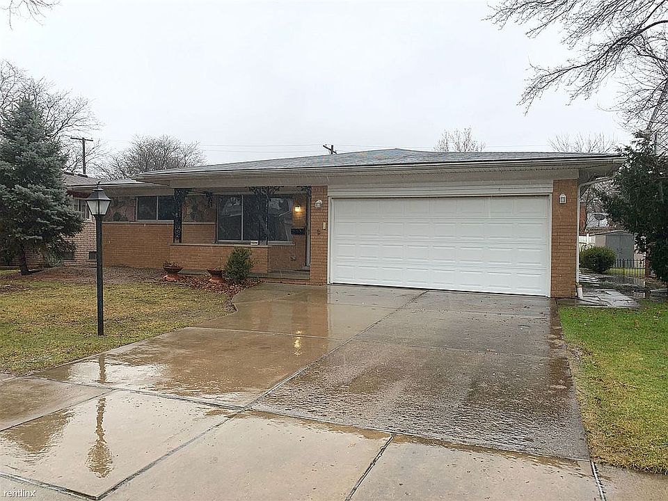 1st image of 20500 Mauer St