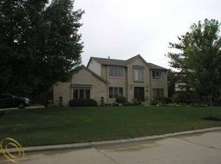 24861 Davenport Ave, Novi, MI