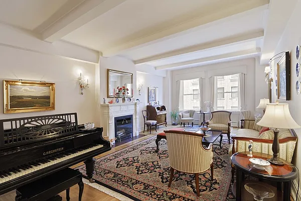 Sold by Stribling | media 18