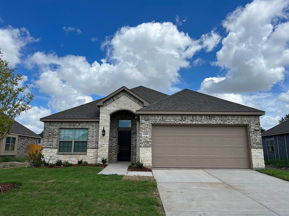 1st image of 650 Comal Dr