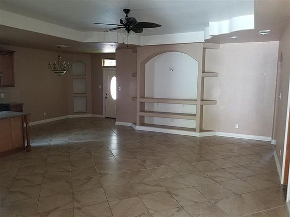 3rd image of 106 Cypress St