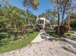 7045 Bottlebrush Ln, Naples, FL 34109