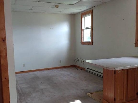 3rd image of 709 Walnut Way APT A