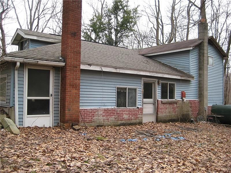 2nd image of 221 Paul Good Rd