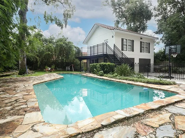1442 Palm Ave — Photo 9