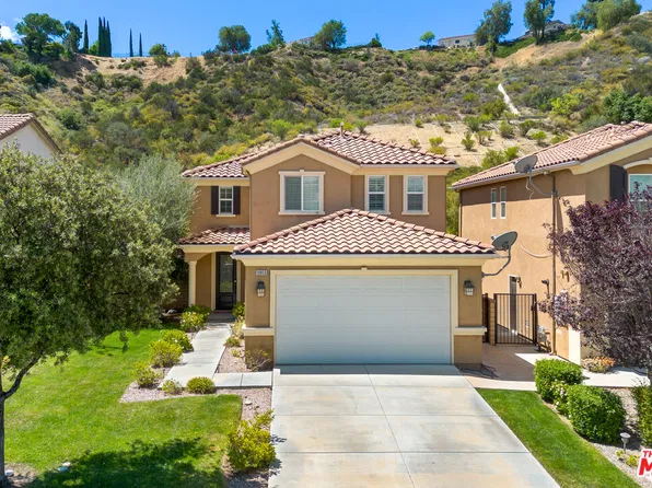 19850 Holly Dr, Saugus, CA 91350