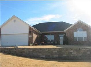 661 Whitcliff Dr, Cave Springs, AR 72718