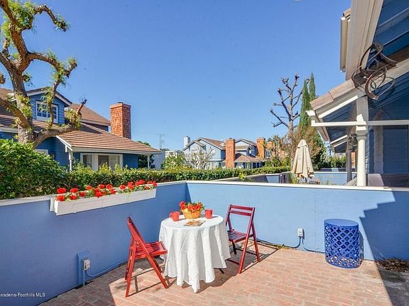 5th image of 18713 Hatteras St Unit 3