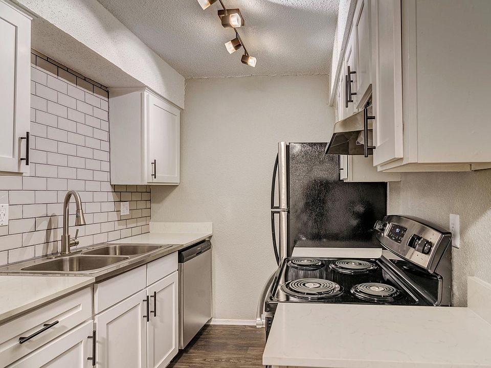 1st image of 1501 Kinney Ave APT 111