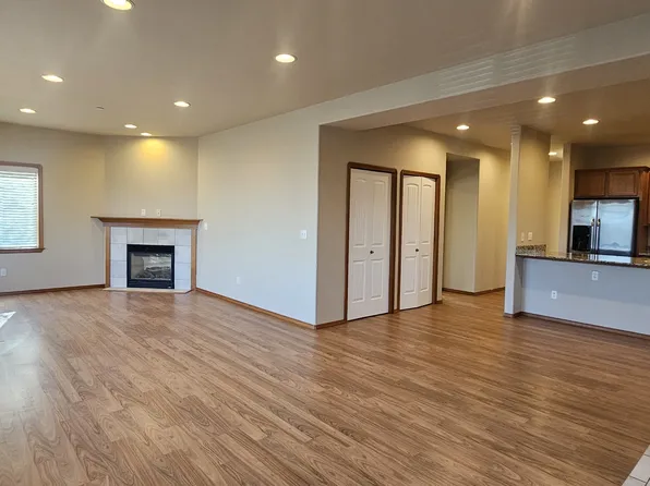 3706 Rucker Ave APT B, Everett, WA 98201