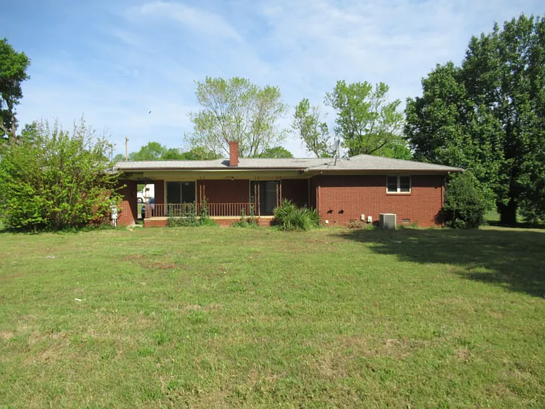 5767 E State Highway 150 — Photo 14