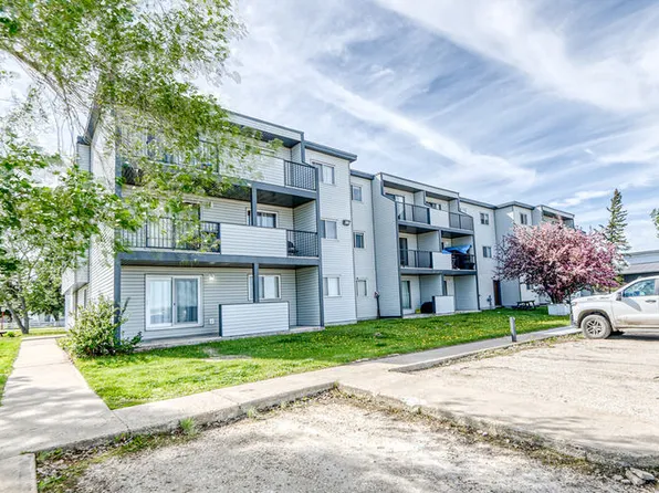 9903 97th St #1A, Wembley, AB T0H 3S0