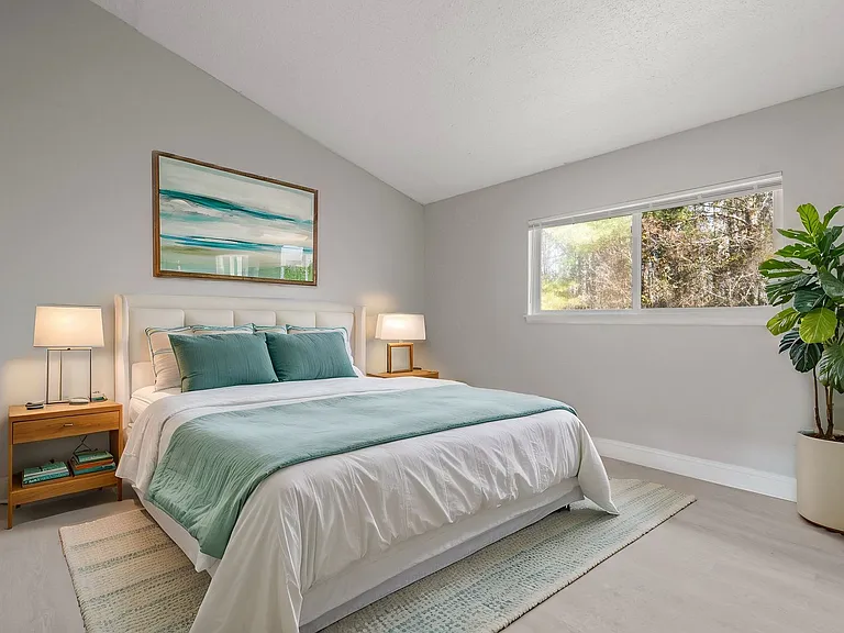 Colonial Pointe Apartments — Photo 48