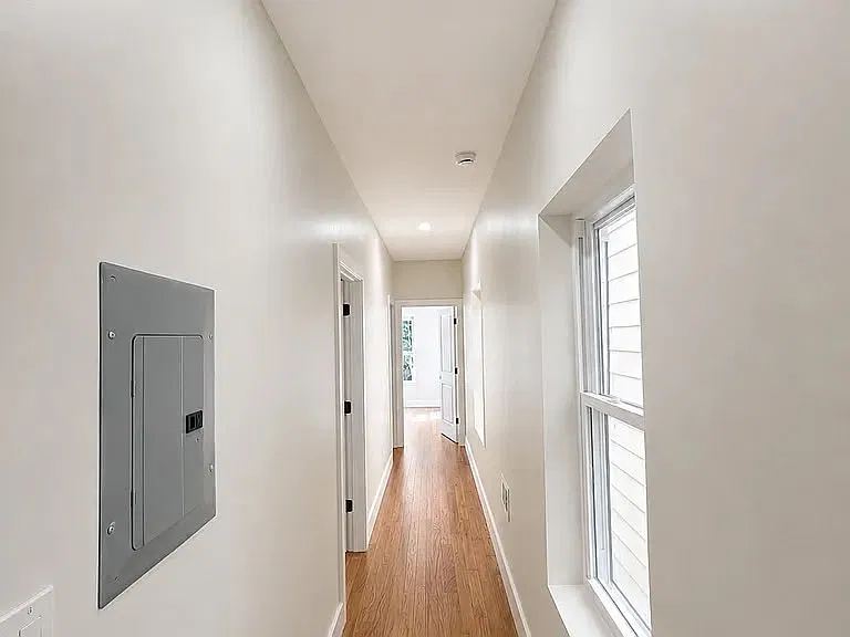 3 bed, $2,600 — Photo 2