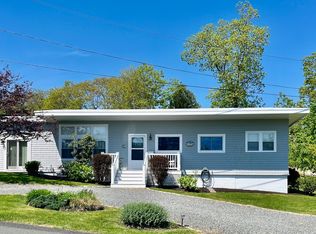 16 Warwick Rd, Gloucester, MA 01930