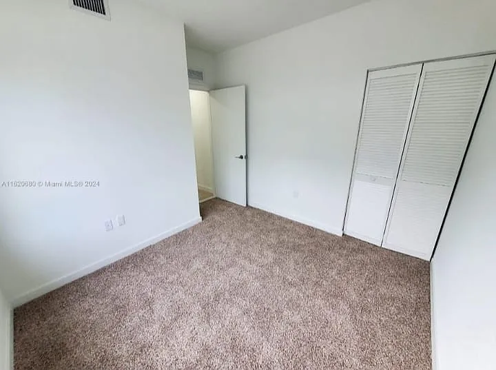 SW 261st Ter — Photo 11