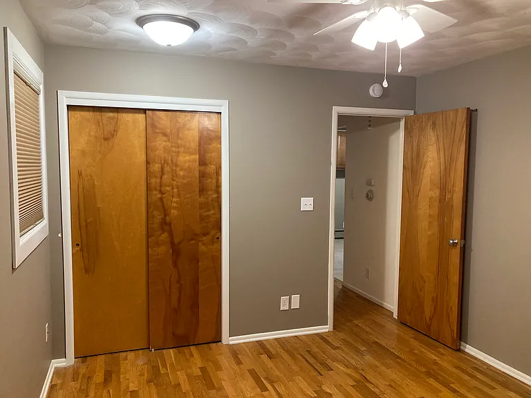 4612 Tolland Ave — Photo 10