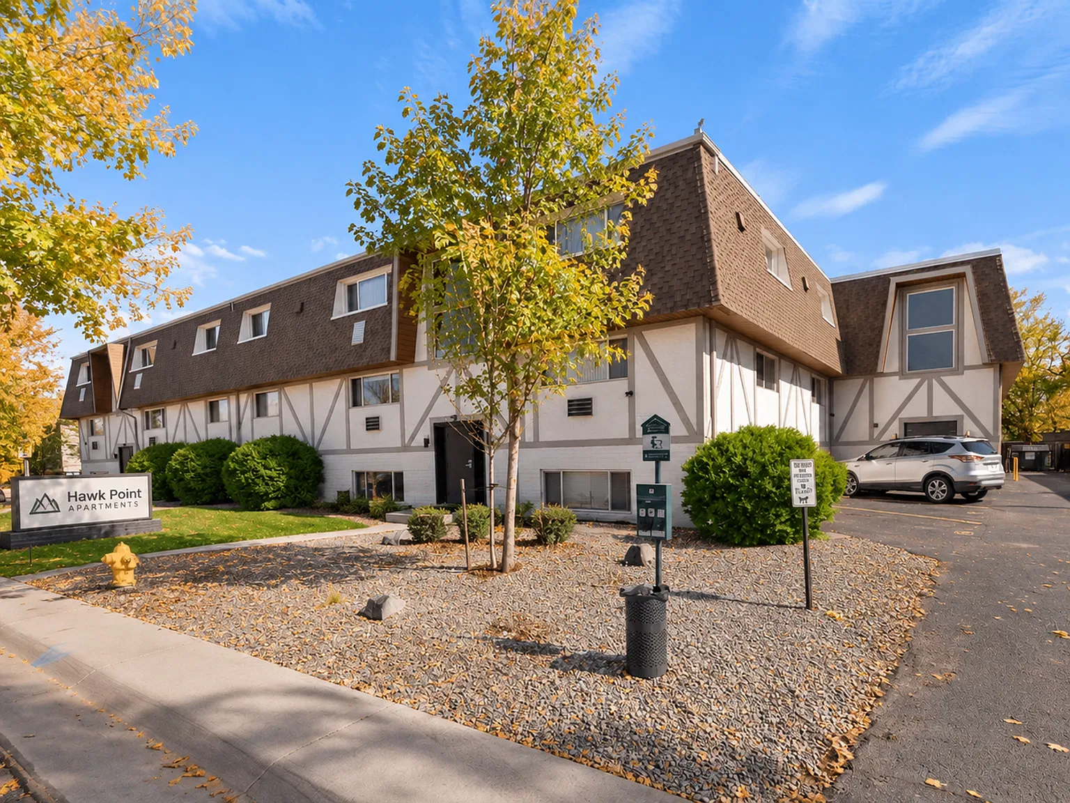 Hawk Point Apartments | Renovated 1 & 2 Bedroom Homes in Prime Denver Location! — Photo 3