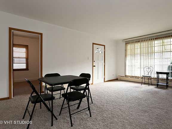 3rd image of 102 E 56th St