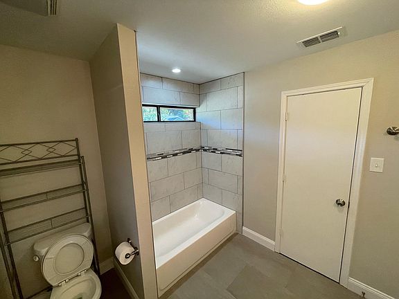 5th image of 5306 Anchor Cove Cir