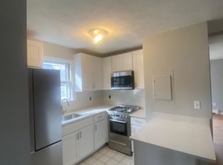 131 N Main St APT 5, Andover, MA 01810