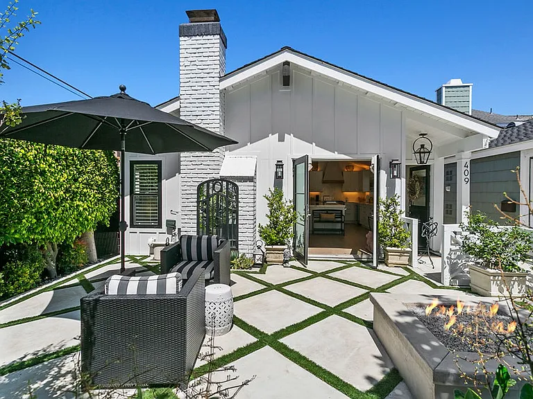 409 Poinsettia Ave — Photo 1