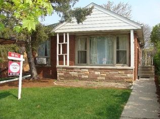 1913 Dobson St, Evanston, IL 60202