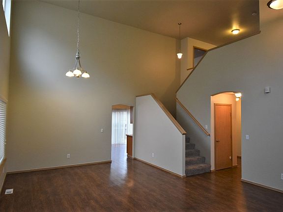 4th image of 12617 117th Ave E