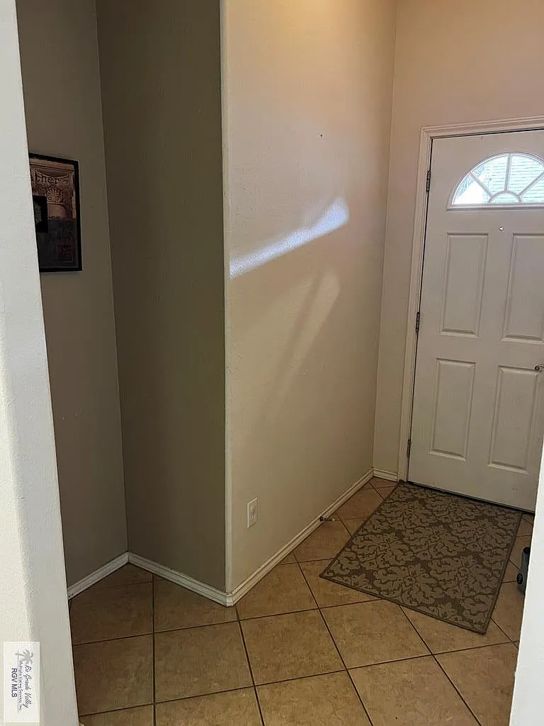 2 bed, 2.0 bath, 1150 sqft, $1,450 — Photo 2