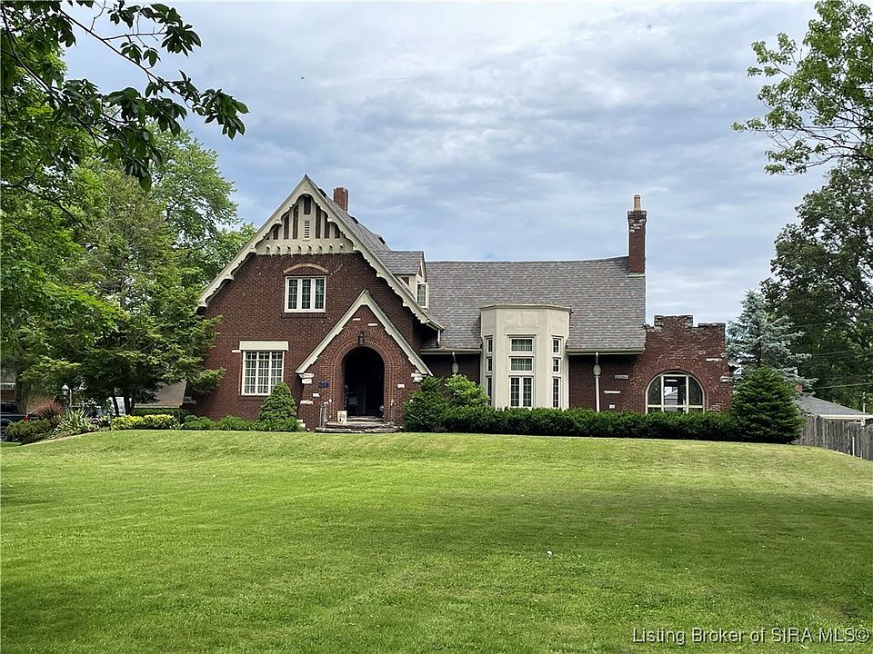 1st image of 318 N Park Dr.