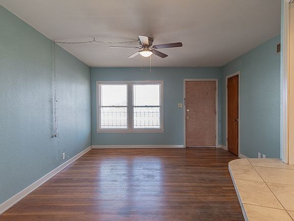 5th image of 715 Carney St